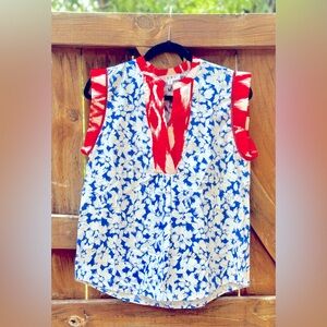 THML Red White & Blue Floral Sleeveless Blouse VNeck Size Small